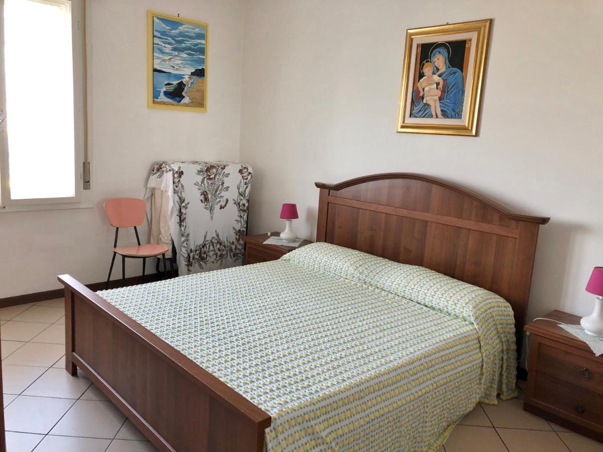Castellan I Apartment Grado Bagian luar foto