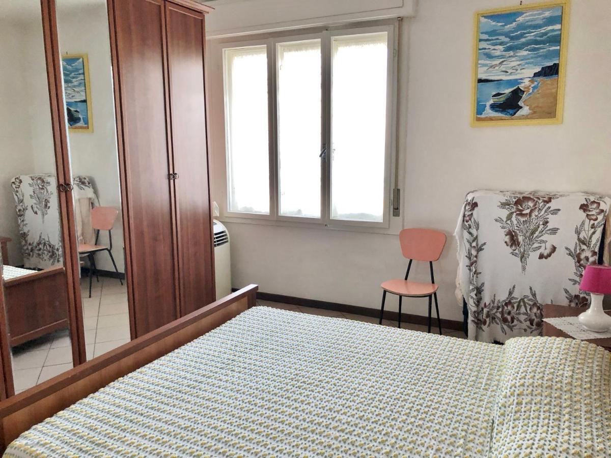 Castellan I Apartment Grado Bagian luar foto