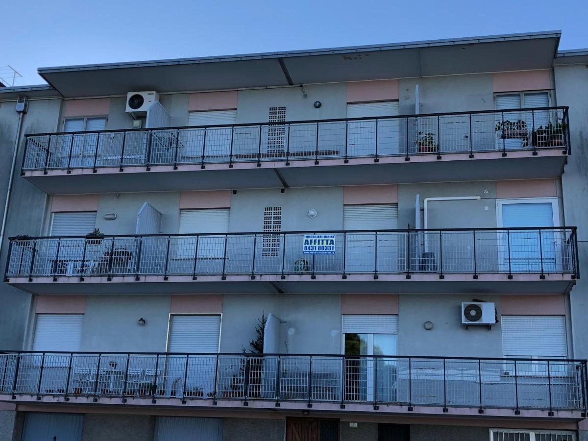 Castellan I Apartment Grado Bagian luar foto