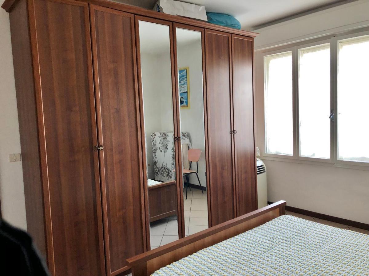 Castellan I Apartment Grado Bagian luar foto