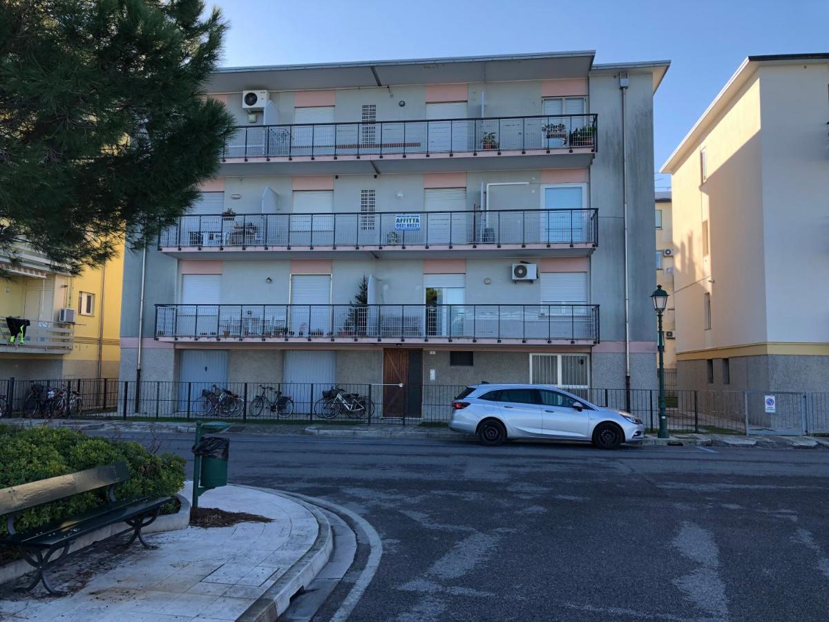 Castellan I Apartment Grado Bagian luar foto